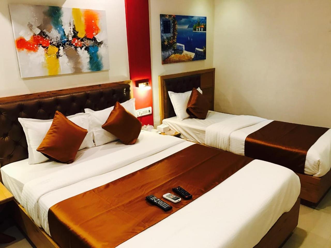 Grandeur By Avion Palace Near T2 International Airport Mumbai Exterior photo