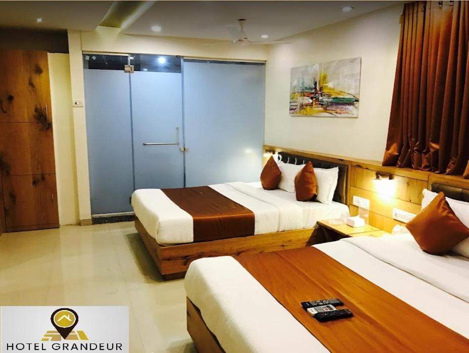 Grandeur By Avion Palace Near T2 International Airport Mumbai Exterior photo